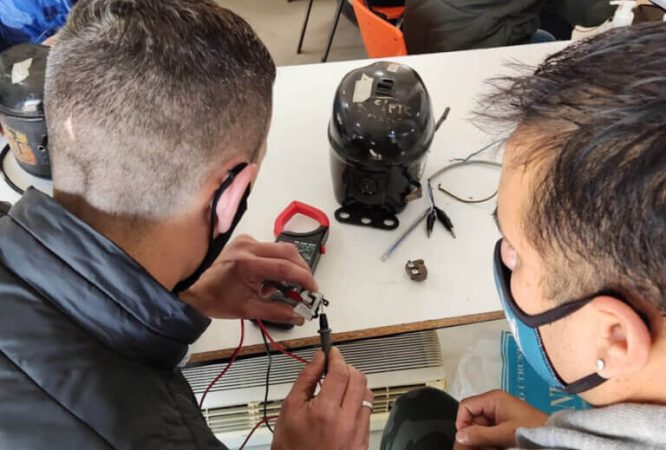 academia-megaservice-_0004_IMG_20210710_103926-768x768